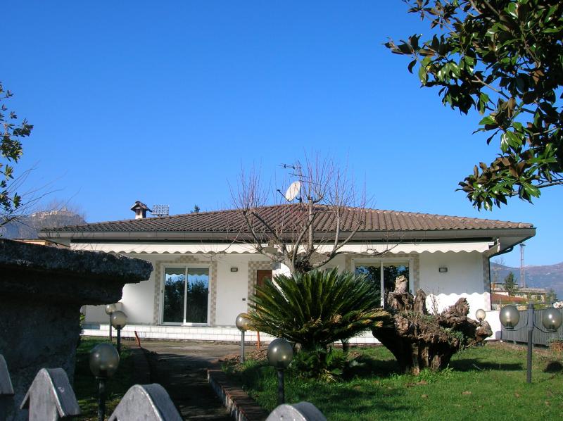 vendita villa Cassino 9 318 M� 450.000 &euro;