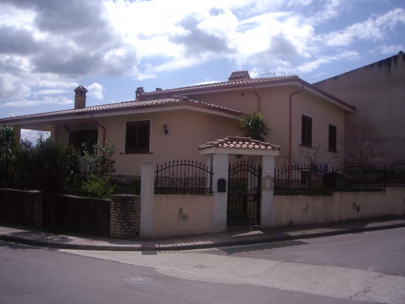 vendita villa Siddi 5 201 M� 150.000 &euro;