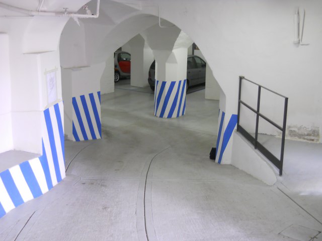 Box in affitto - 12 mq