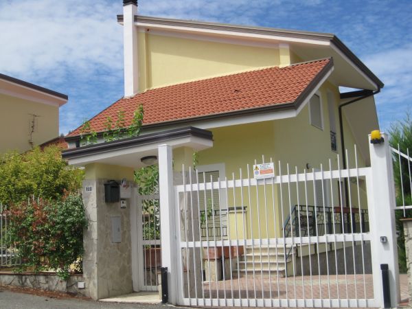 vendita villa Rende 8 400 M� 990.000 &euro;