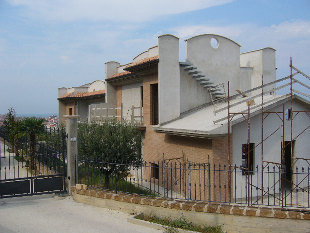 Villa GROTTAMMARE vendita    DORIANO RUBICINI