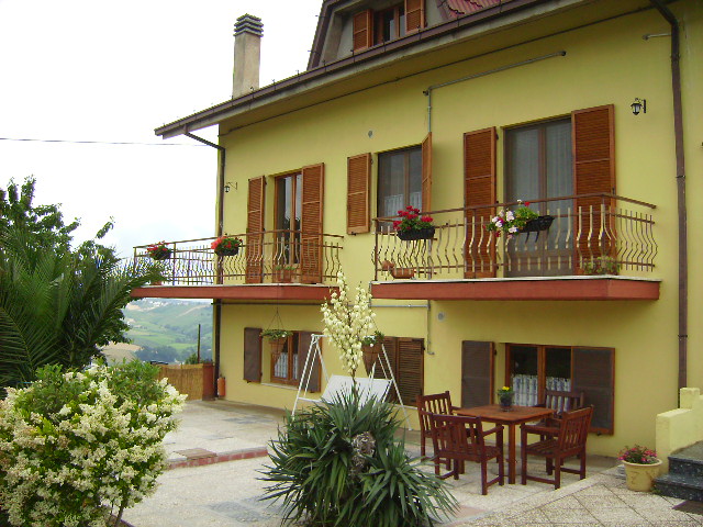 Villa MONTALTO DELLE MARCHE vendita    DORIANO RUBICINI