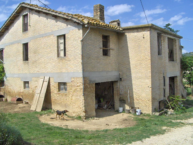 Rustico - Cascina OFFIDA vendita    DORIANO RUBICINI