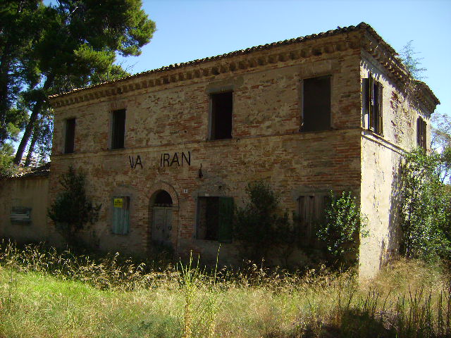 Villa CAMPOFILONE vendita    DORIANO RUBICINI