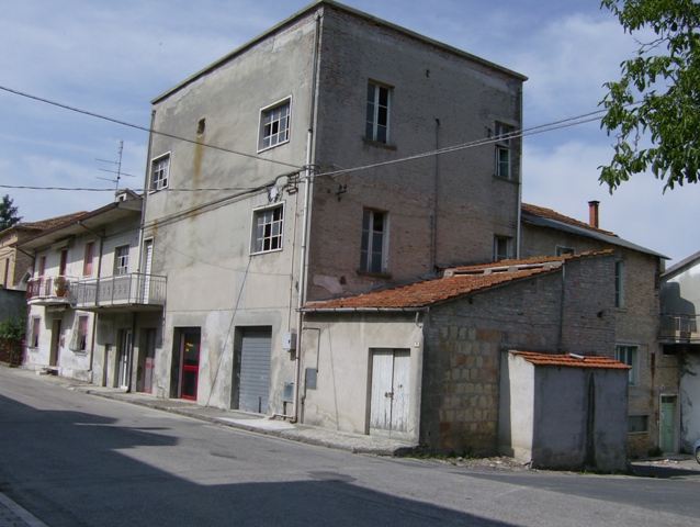  monsampolo del tronto vendita quart:  doriano rubicini