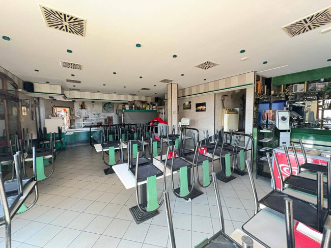 Locale commerciale a Castello d'Argile