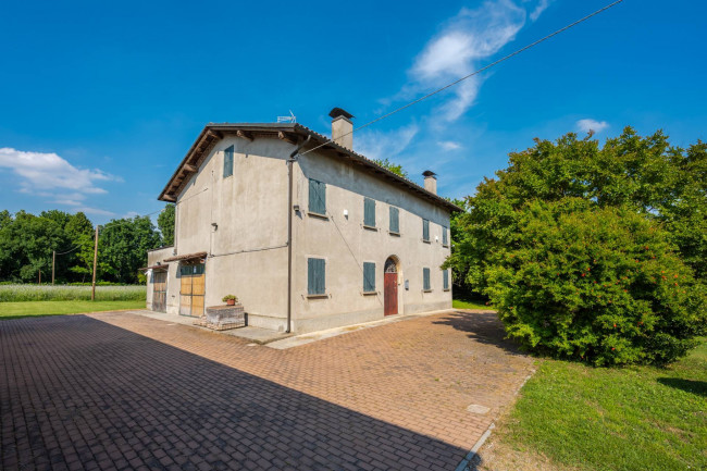 CASA INDIPENDENTE a Cento