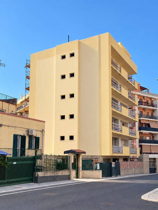 QUADRILOCALE a Reggio di Calabria