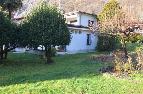 Independent house for Sale in Porlezza