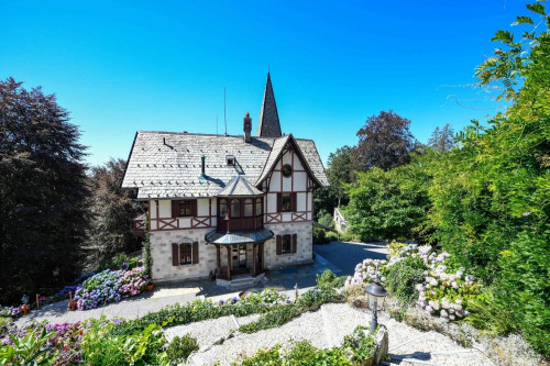 Villa in Vendita a Brunate