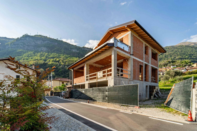 Villa for Sale in Tremezzina