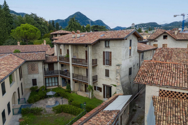 Apartment in period house for Sale in Erba