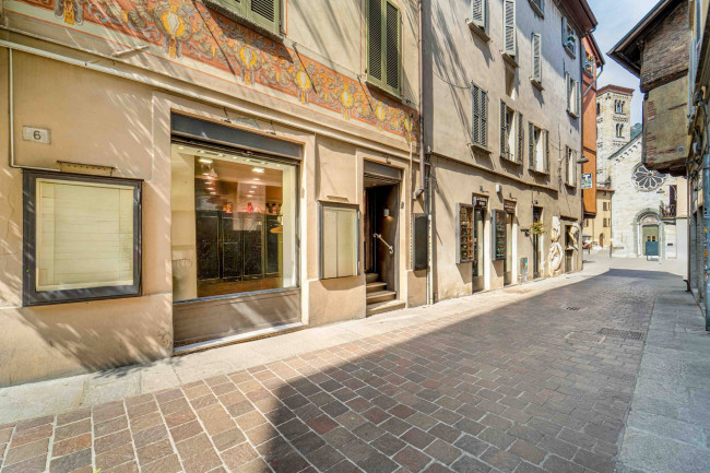 Locale commerciale in Vendita a Como