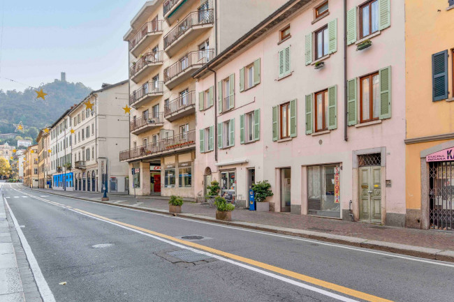 Appartamento in Vendita a Como