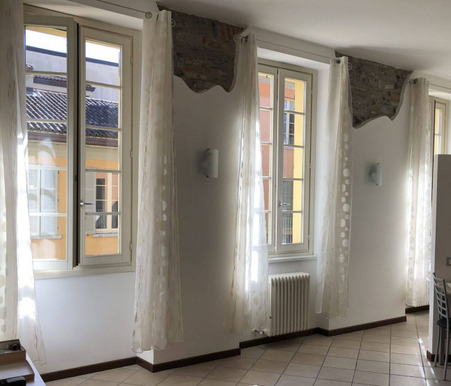 Apartment for Lease in Como