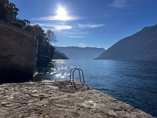 Appartamento in Vendita a Nesso