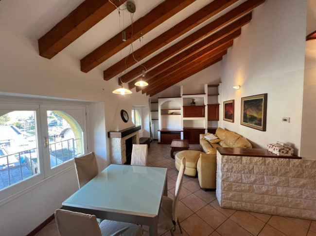 Trilocale in Locazione a Como