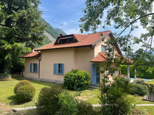 Independent house for Sale in Caslino d'Erba