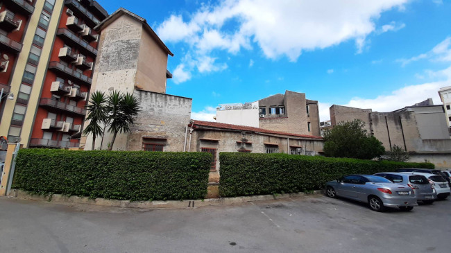 Locale commerciale in vendita a Palermo