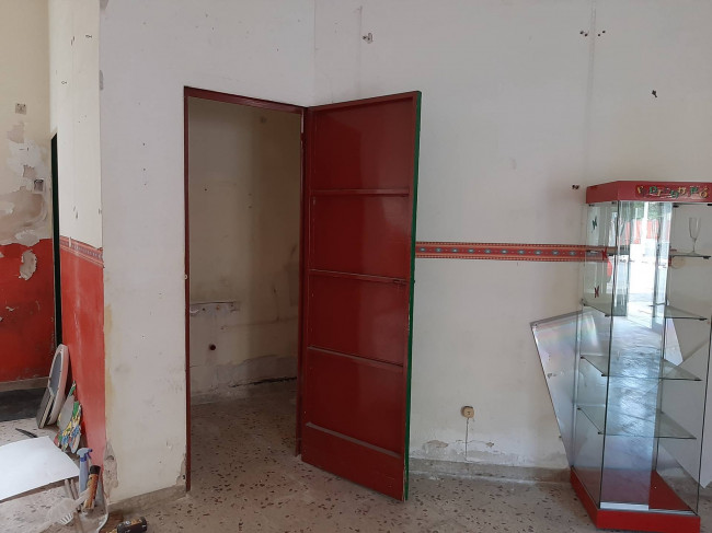 Locale commerciale in vendita a Palermo
