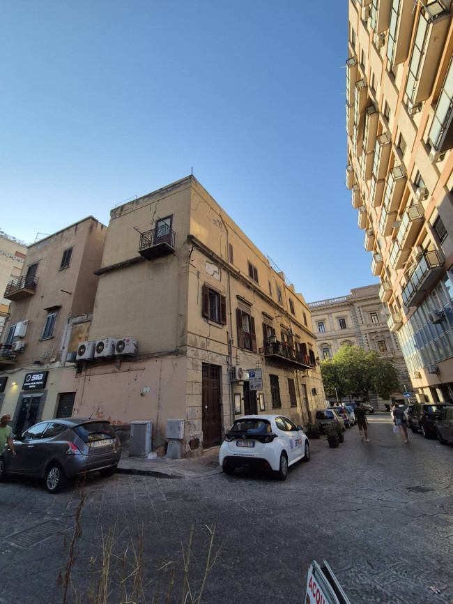 Locale commerciale in vendita a Palermo