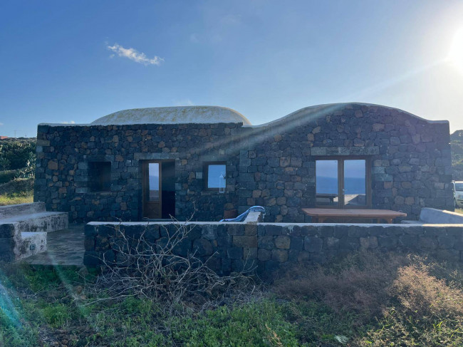 Villa in affitto a Pantelleria (TP)