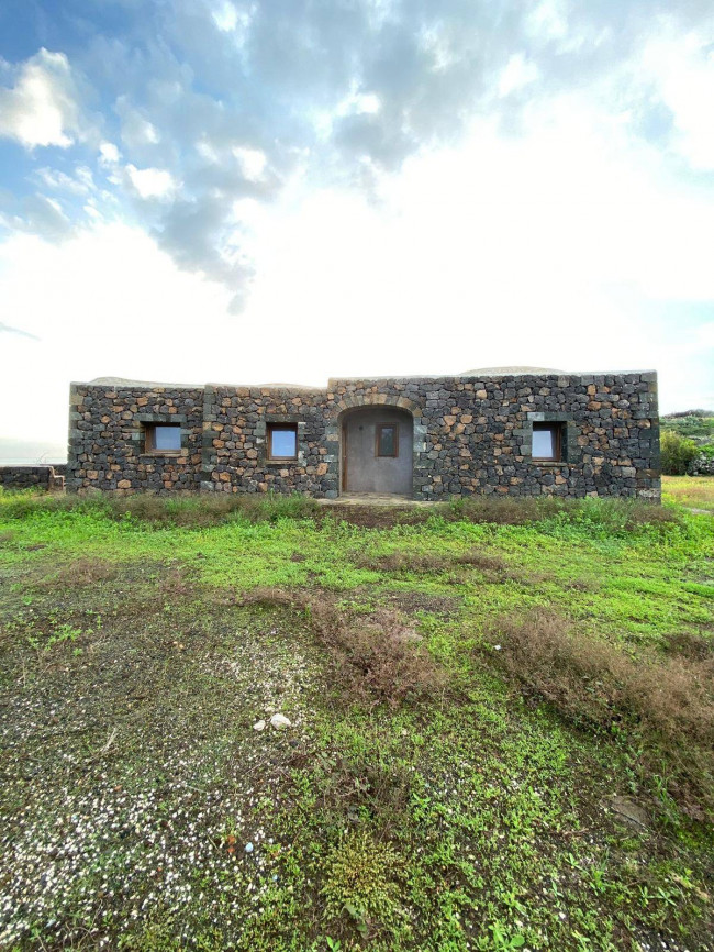 Villa in affitto a Pantelleria (TP)