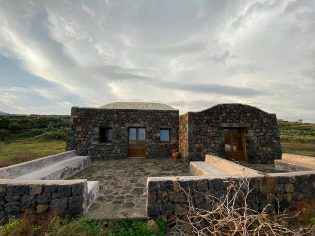 Villa in affitto a Pantelleria (TP)