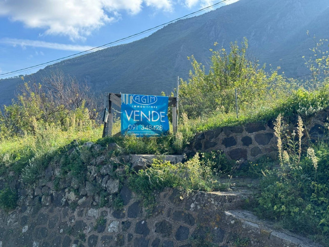 Terreno agricolo in vendita a Malfa (ME)