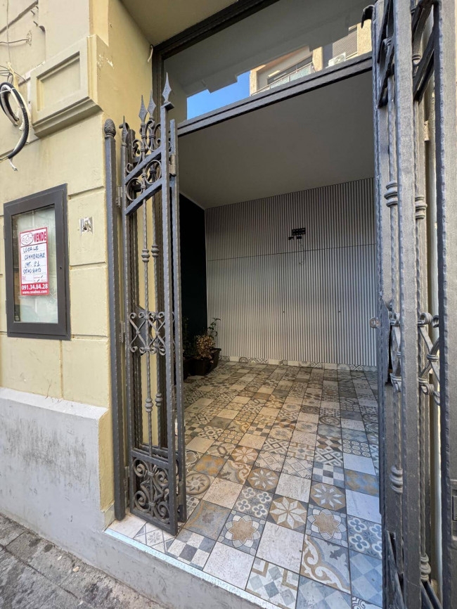 Locale commerciale in vendita a Palermo