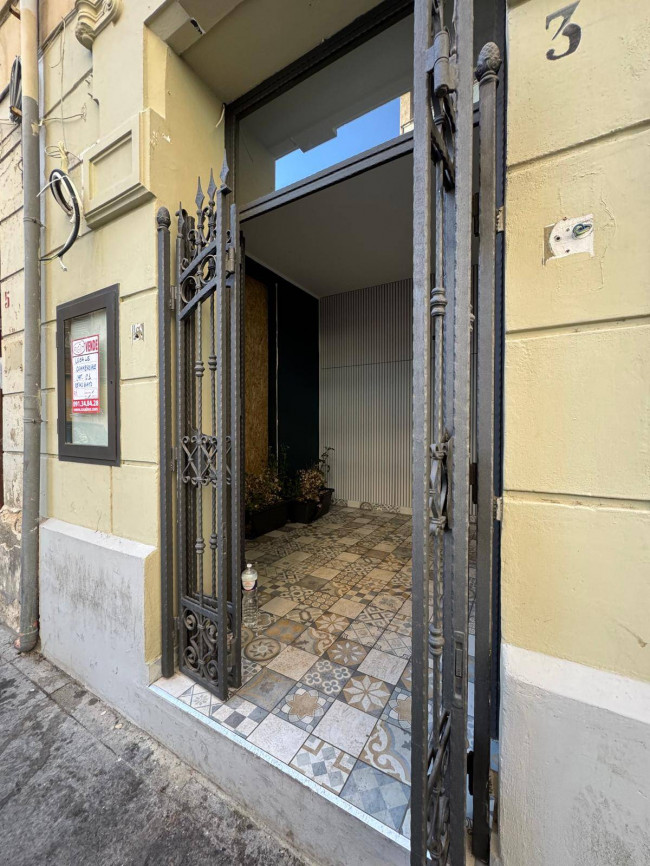 Locale commerciale in vendita a Palermo