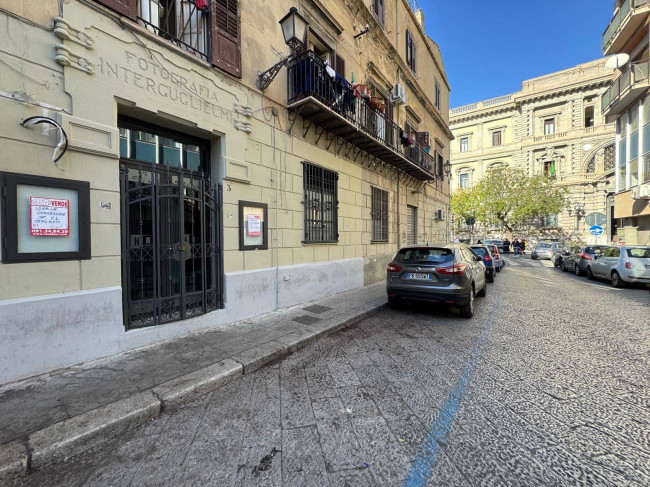 Locale commerciale in vendita a Palermo