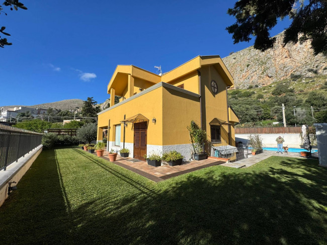 Villa Singola in vendita a Palermo