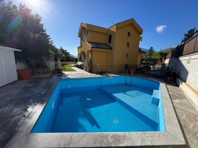 Villa Singola in vendita a Palermo