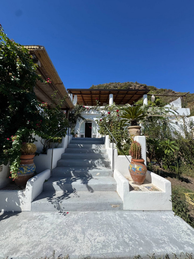 Villa Singola in vendita a Santa Marina Salina