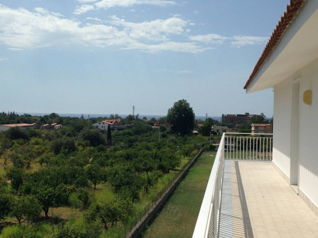 Attico in vendita a Giardini-Naxos