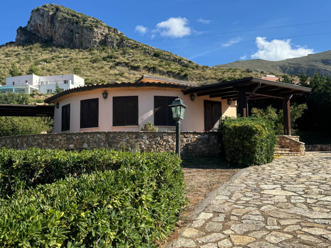 Villa Singola in affitto stagionale a Castellammare del Golfo