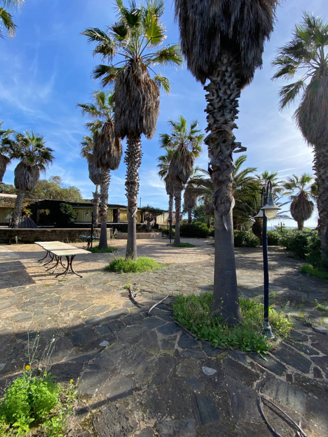Locale commerciale in vendita a Pantelleria