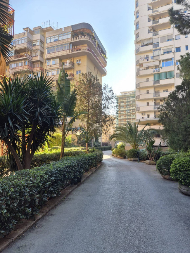 Appartamento in vendita a Palermo
