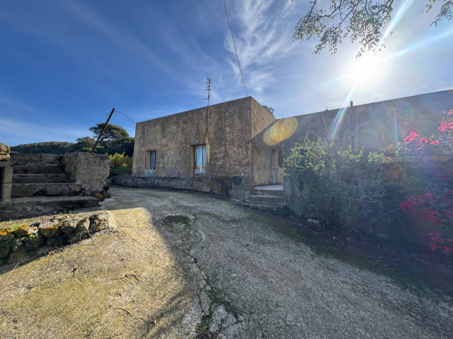 Dammuso in vendita a Pantelleria