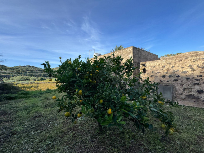 Dammuso in vendita a Pantelleria