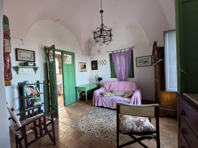 Dammuso in affitto stagionale a Pantelleria