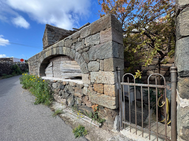 Dammuso in affitto stagionale a Pantelleria