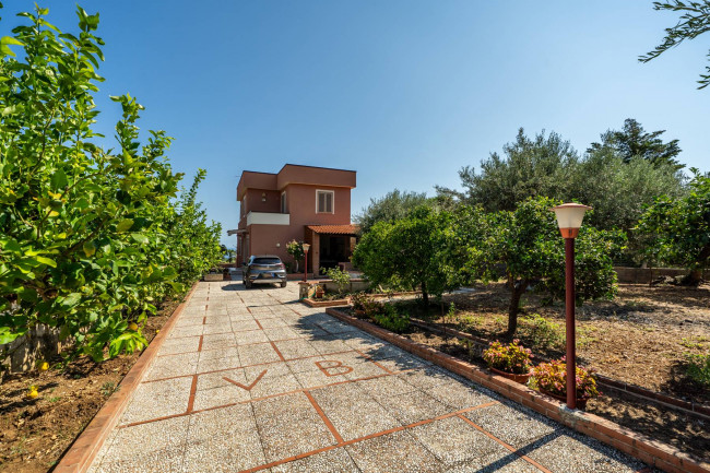 Villa Singola in vendita a Altavilla Milicia
