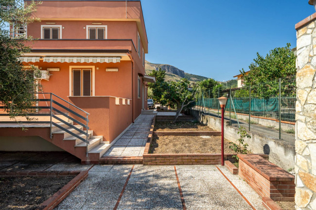 Villa Singola in vendita a Altavilla Milicia