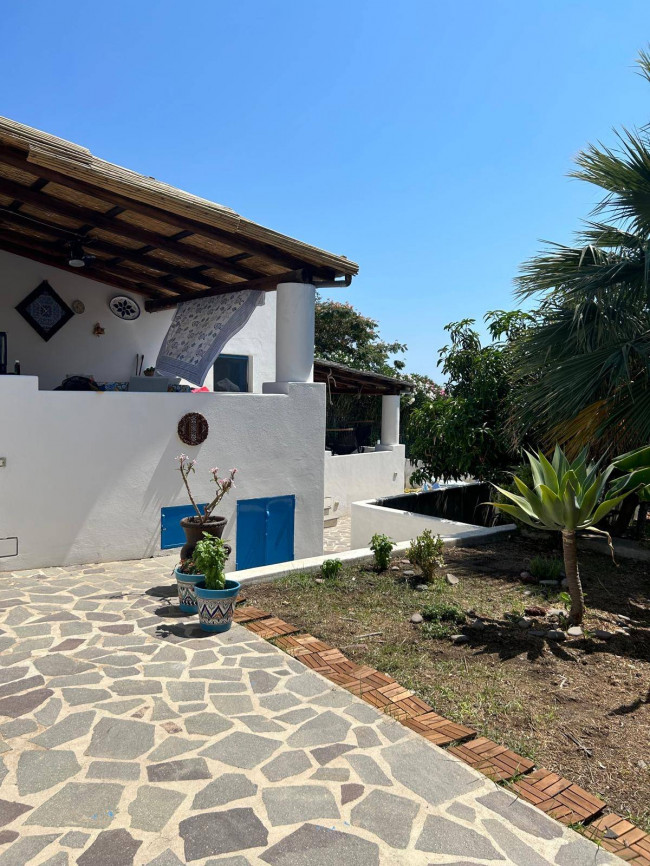 Casa Indipendente in vendita a Santa Marina Salina