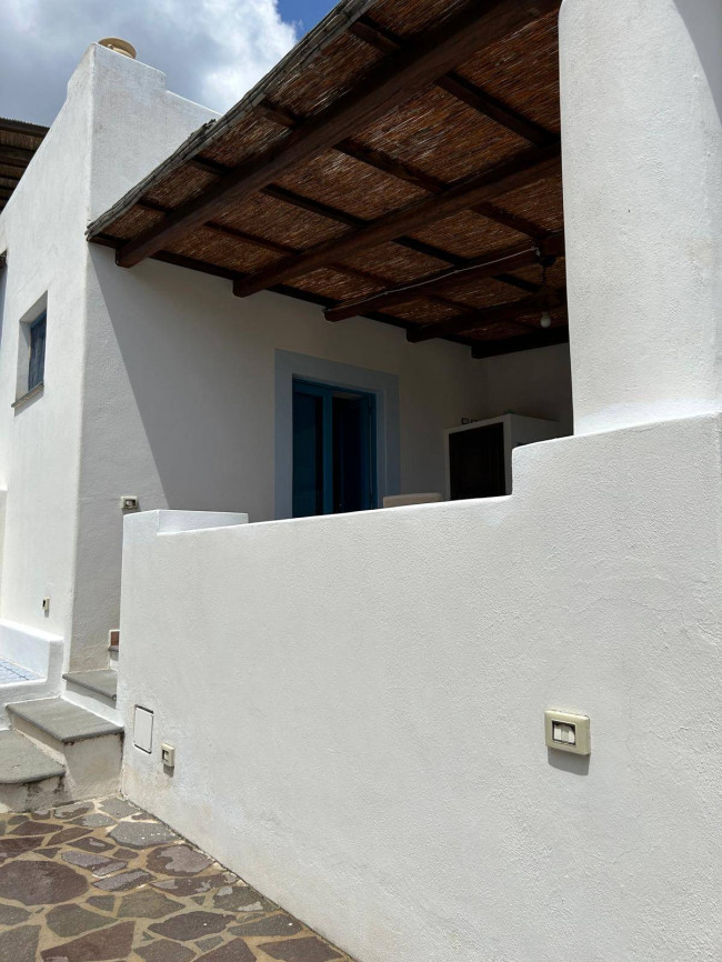 Casa Indipendente in vendita a Santa Marina Salina