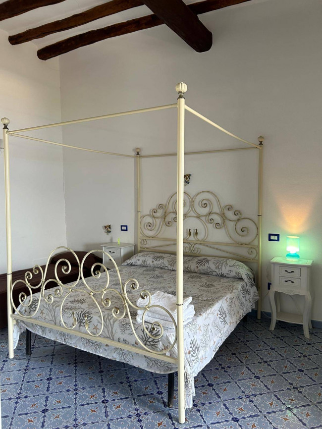 Casa Indipendente in vendita a Santa Marina Salina