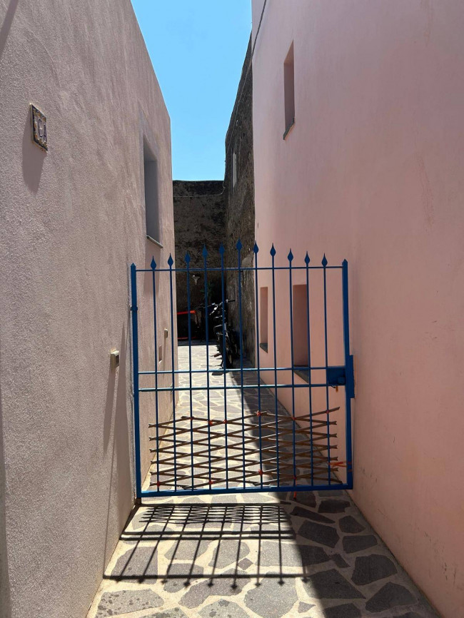 Casa Indipendente in vendita a Santa Marina Salina