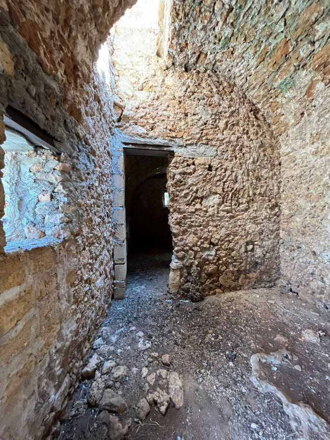 Rudere in vendita a Palermo